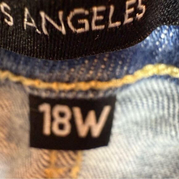 Judy Blue High Rise Button Fly Skinny Jeans - Picture 6 of 8